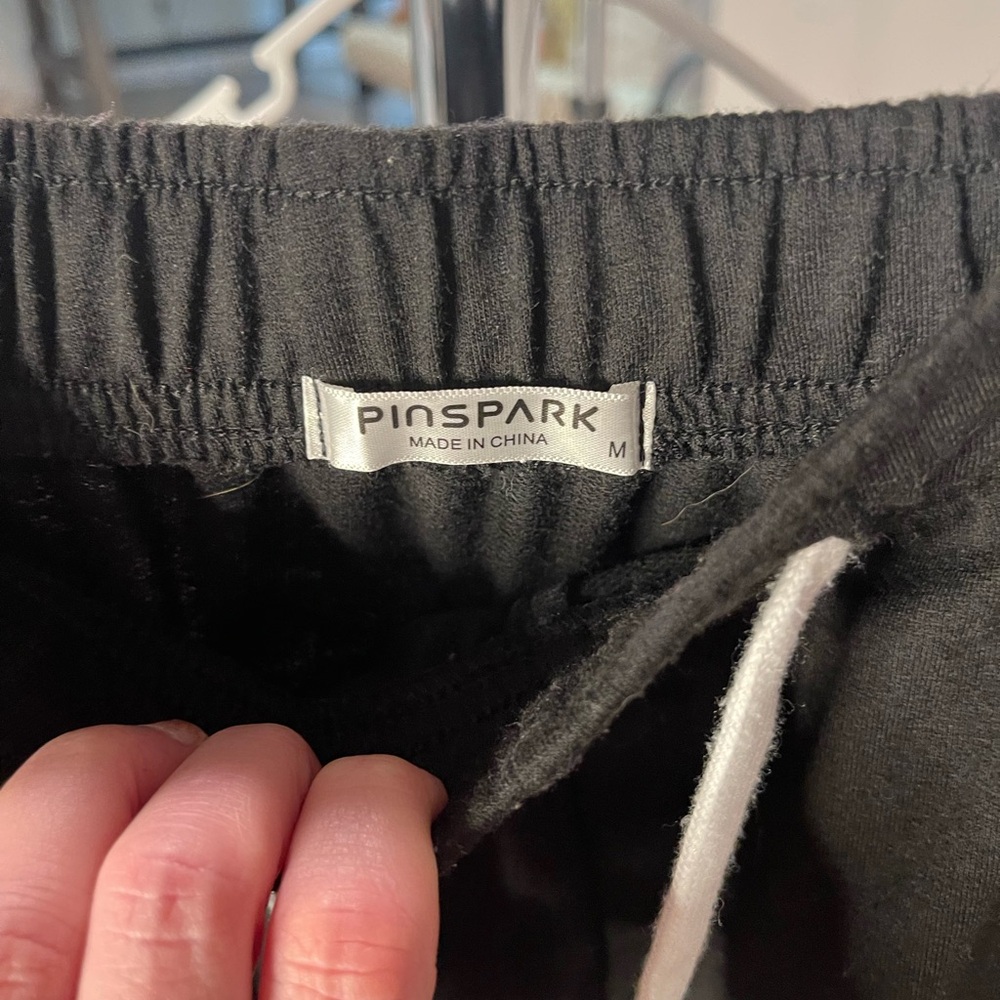 Black Drawstring sweatpants - Picture 2 of 2